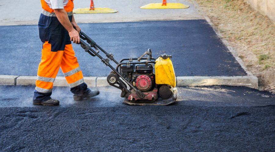 Professional gutter cleaning in Leupp, AZ